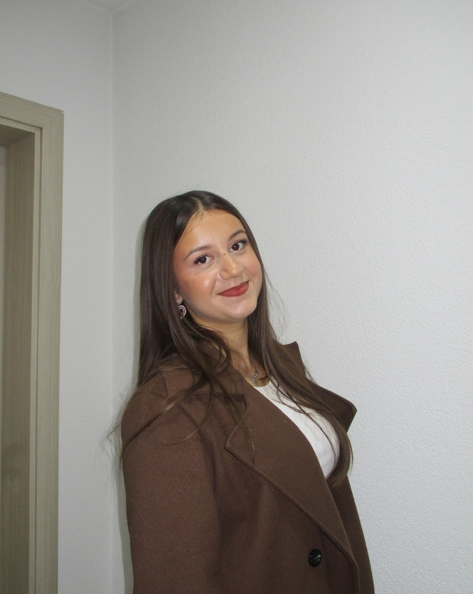 Anisa Idrizi